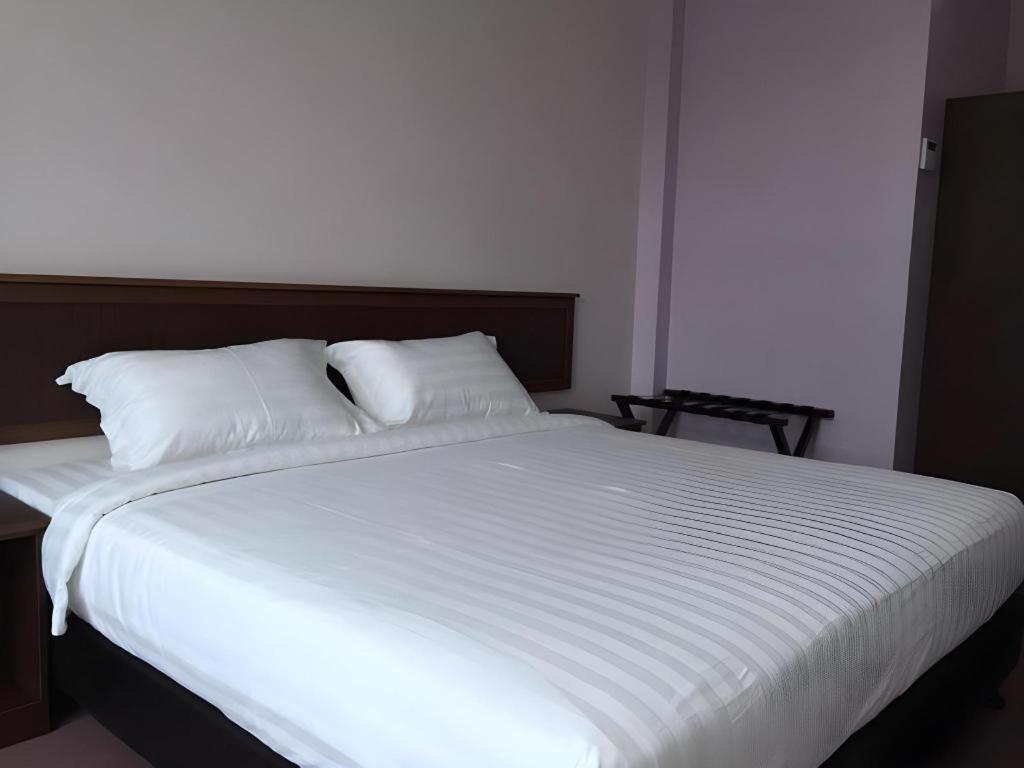 Id Hotel Yayasan Segamat Eksteriør bilde