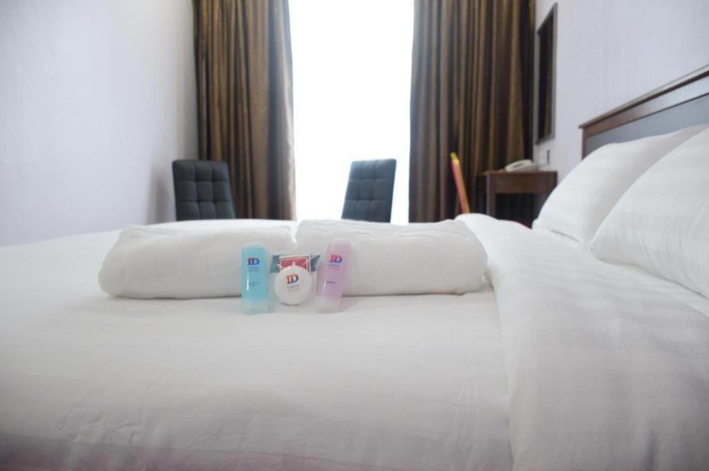 Id Hotel Yayasan Segamat Eksteriør bilde
