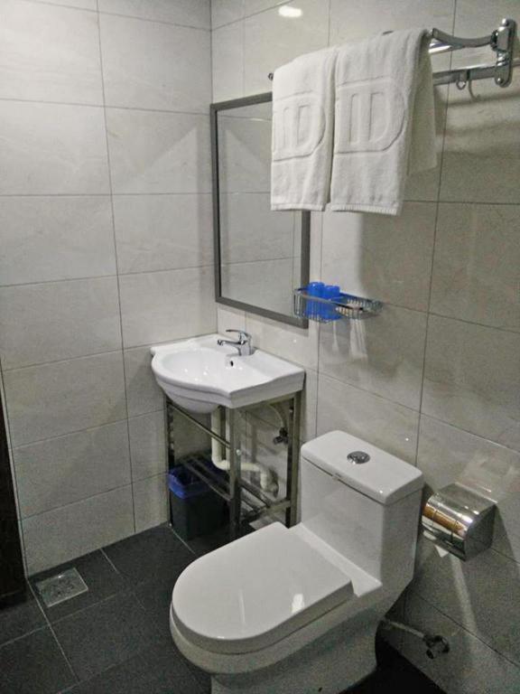 Id Hotel Yayasan Segamat Eksteriør bilde