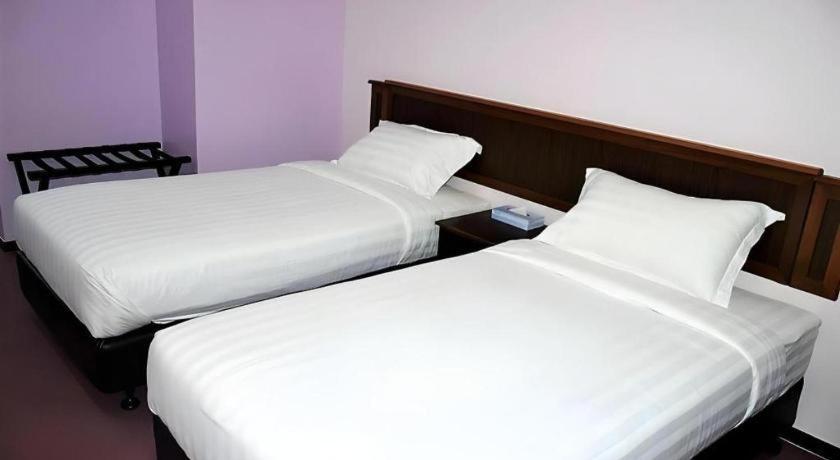 Id Hotel Yayasan Segamat Eksteriør bilde